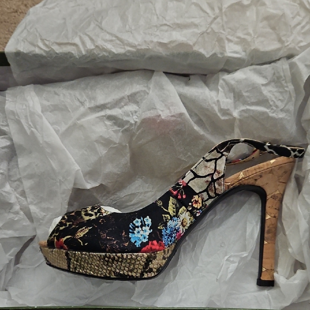J.Renee Black and Blue Heels with Pointed Toe